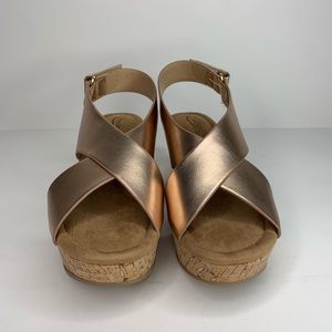 CityClassified Comfort Womens Wedge Heel Size 6.5